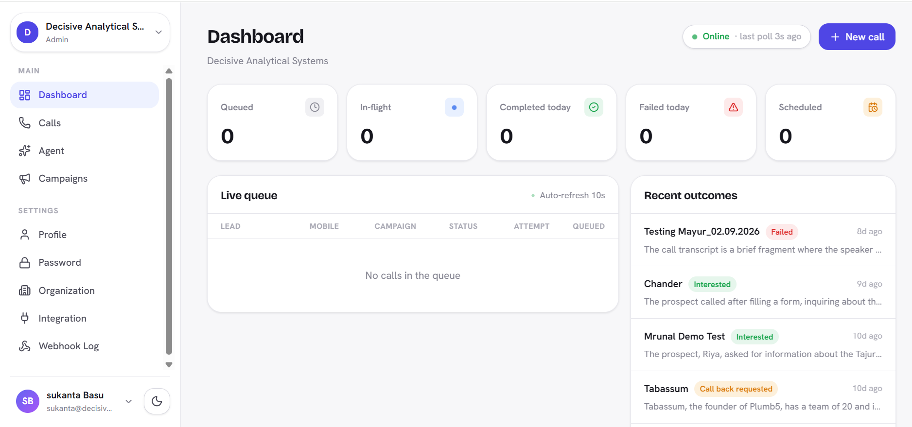 Plumb5 Voice Call Agent console showing a live call transcript and customer profile